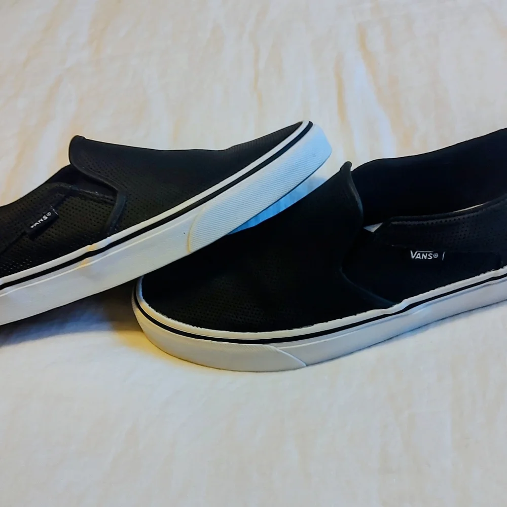 WOMEN'S VAN'S ASHER Sz 10 Black Slip-on Sneaker - Picture 6 of 6